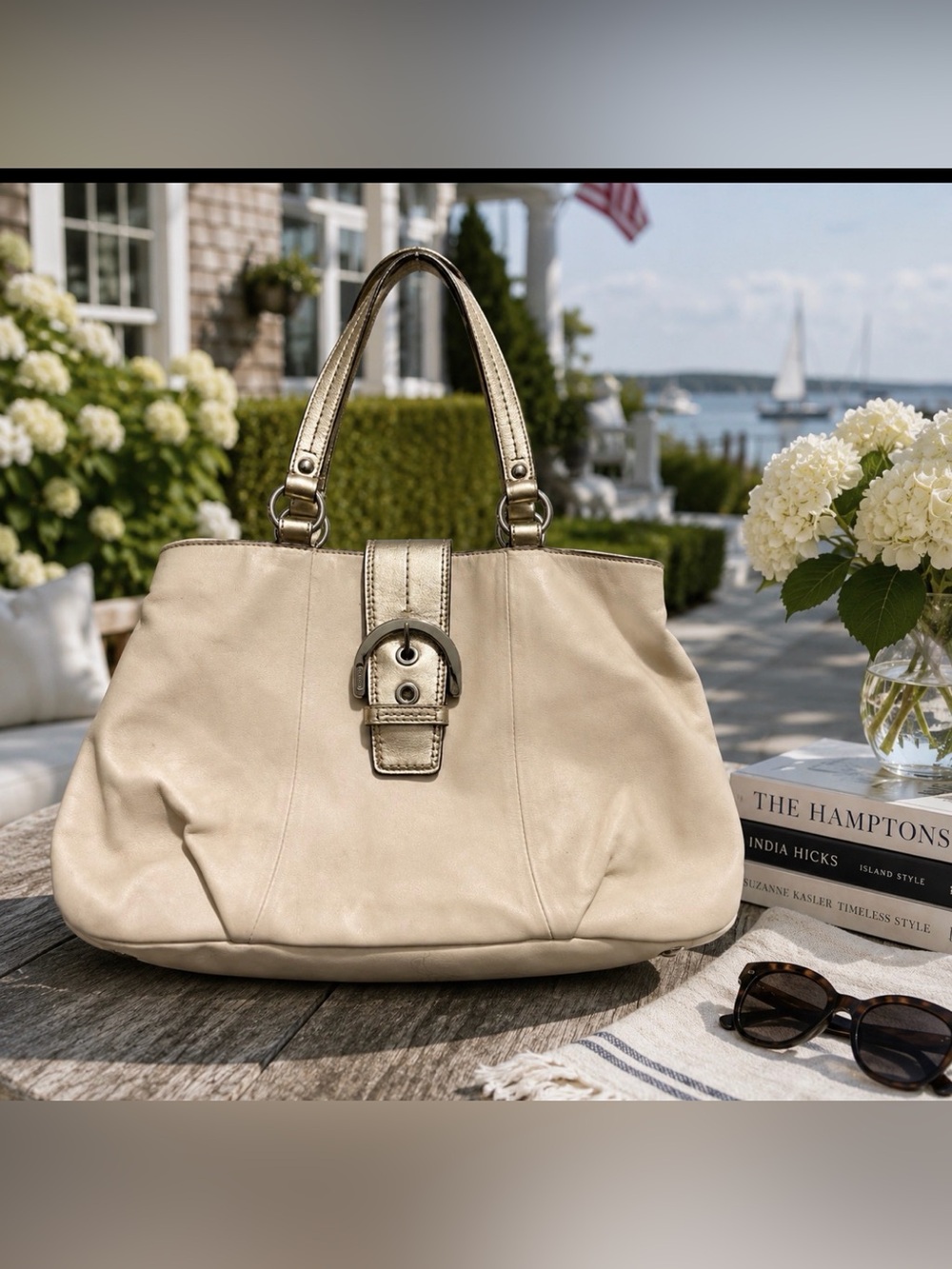 Coach soho white tote purse with adjustable buckle 18751